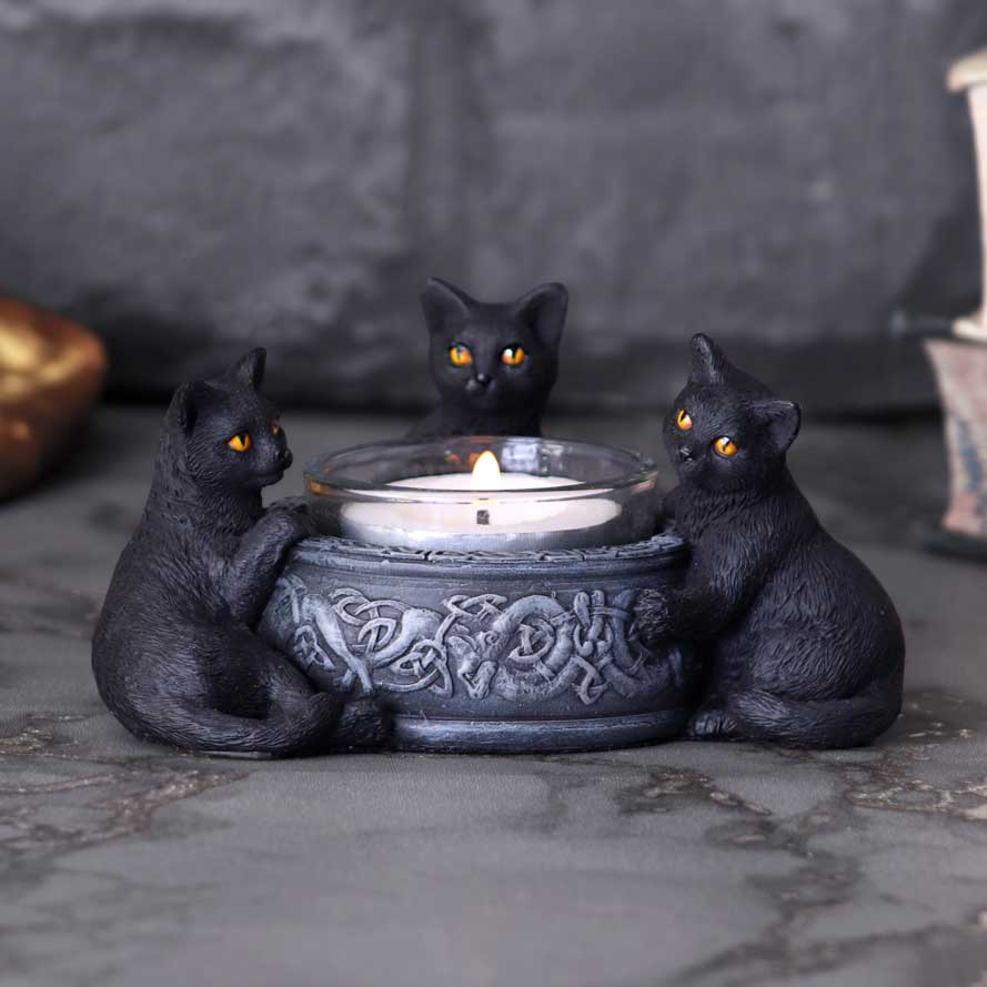 Familiar Trio Tea Light Holder